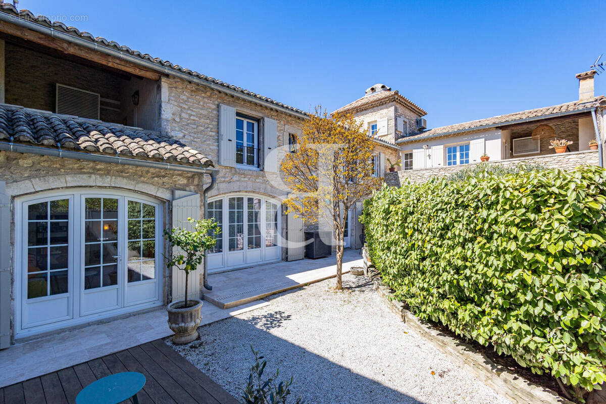 Maison à SAINT-REMY-DE-PROVENCE
