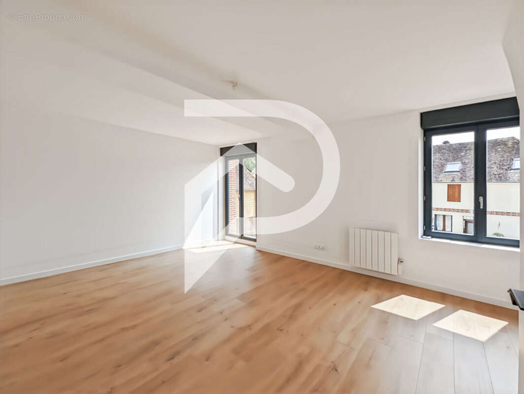 Maison à SAINTE-GENEVIEVE