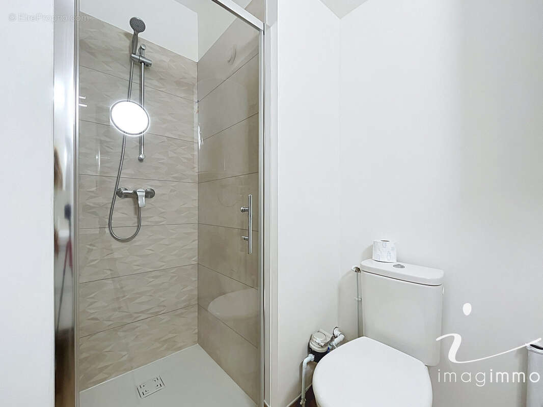 Dans une residence entre plage et port studio renove avec parking prive - photo 6