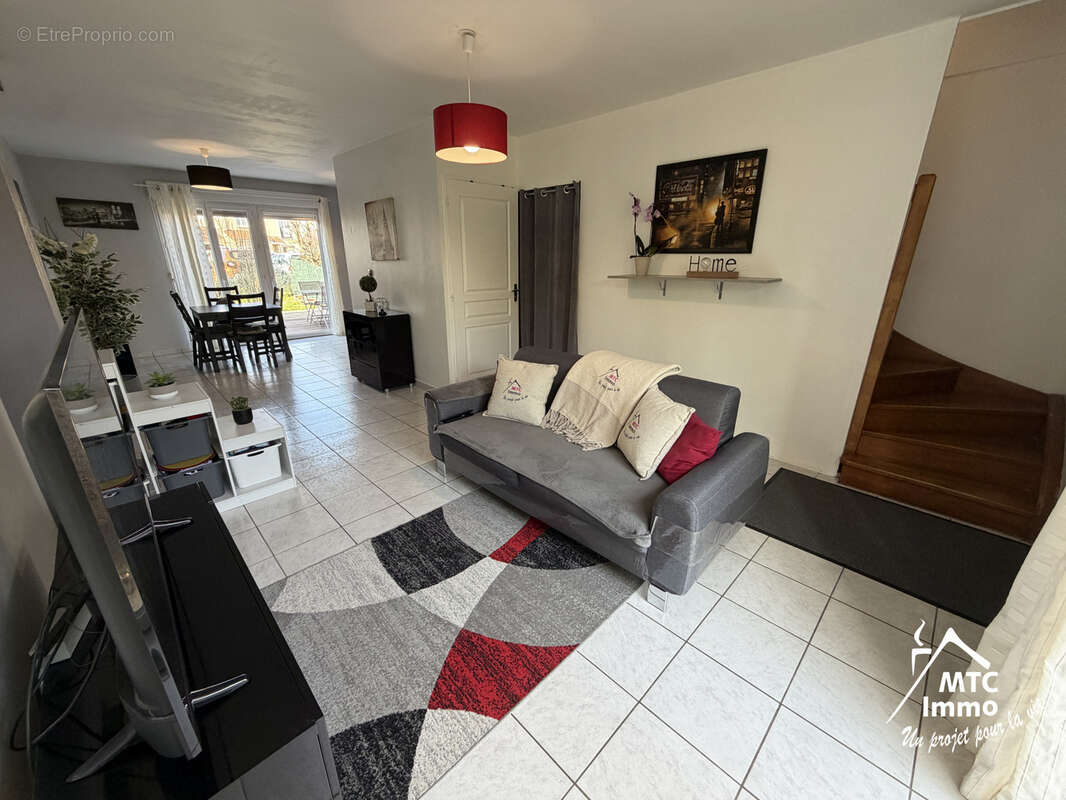 Appartement à LOYETTES