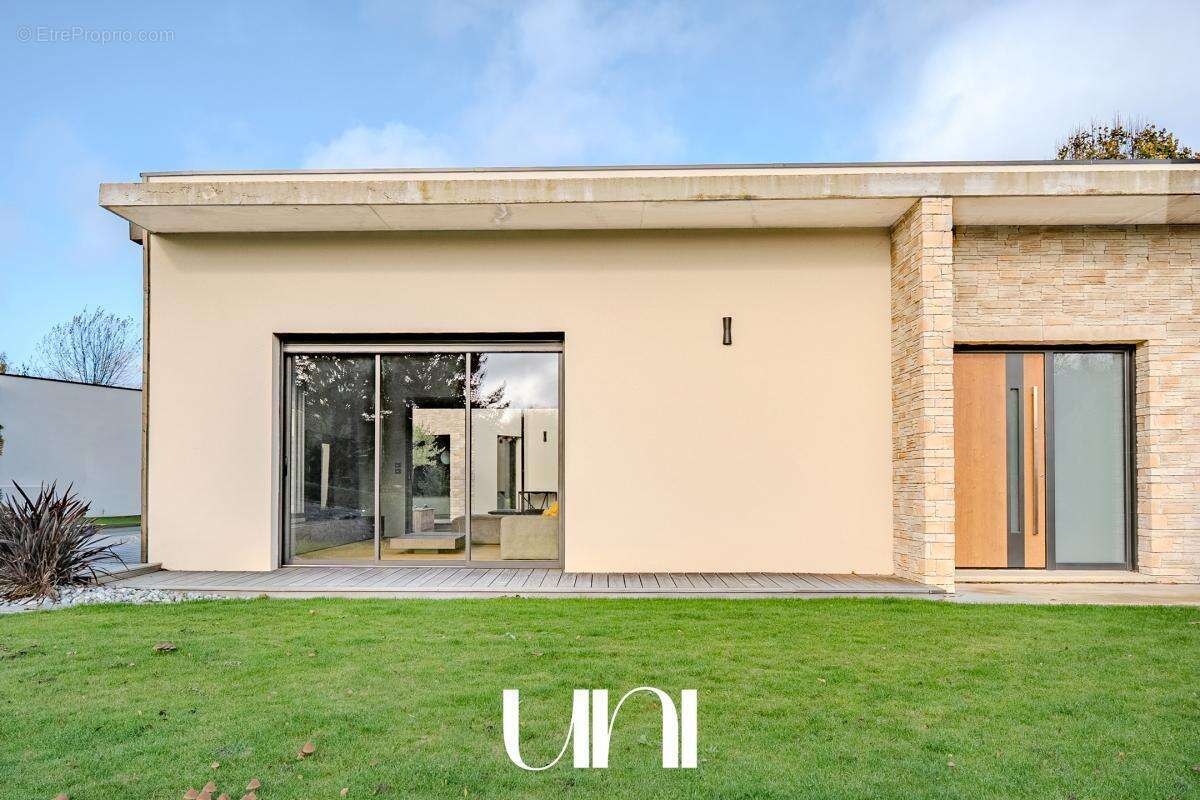 Maison à BIEVILLE-BEUVILLE