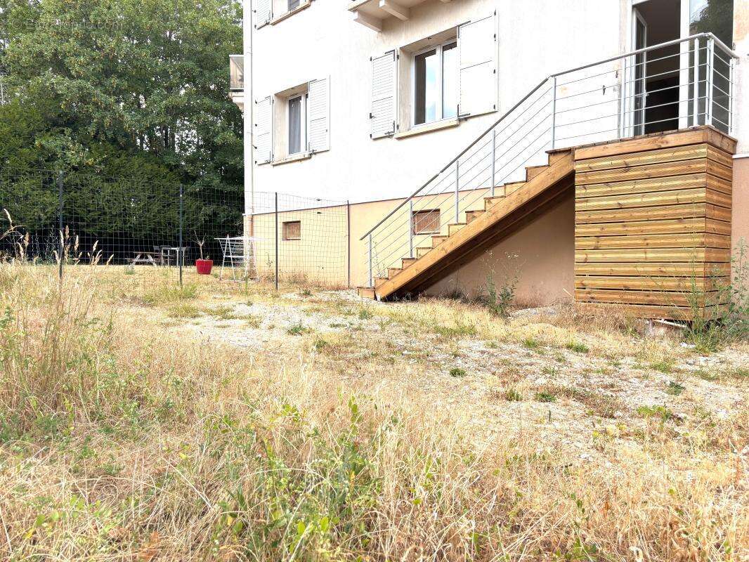 Marmuzot – Appartement 3 chambres entièrement rénové avec jardin privatif - photo 7