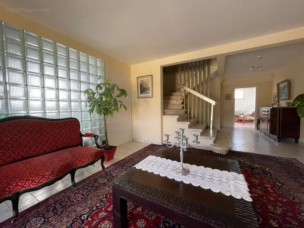 Maison à SAINTE-LIVRADE-SUR-LOT