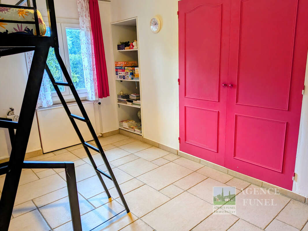 St Vallier-de-Thiey - Villa individuelle de plain-pied 4 chambres Terrain 1924 m2 - photo 26