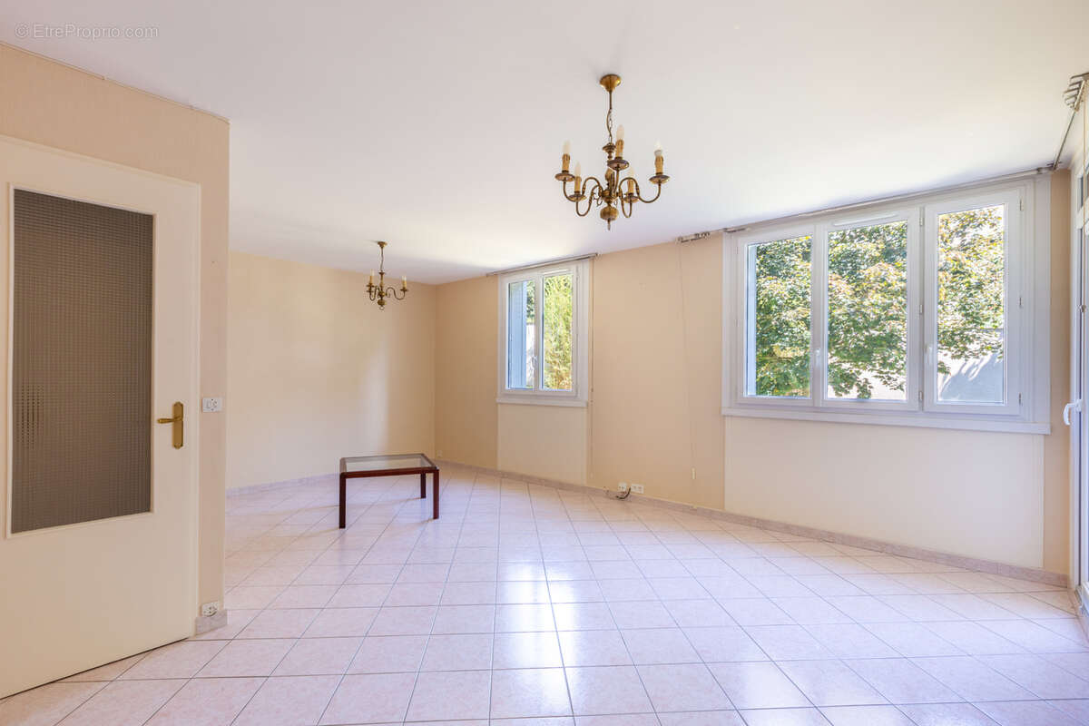 Appartement à LYON-5E