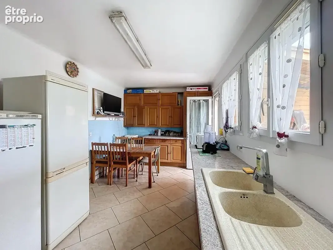GROSLAY - Maison de 132m2 dans secteur calme - photo 4