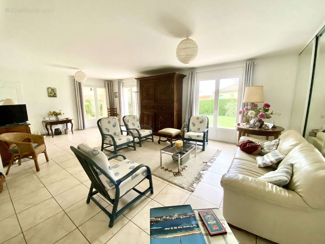 Maison à VAUX-SUR-MER