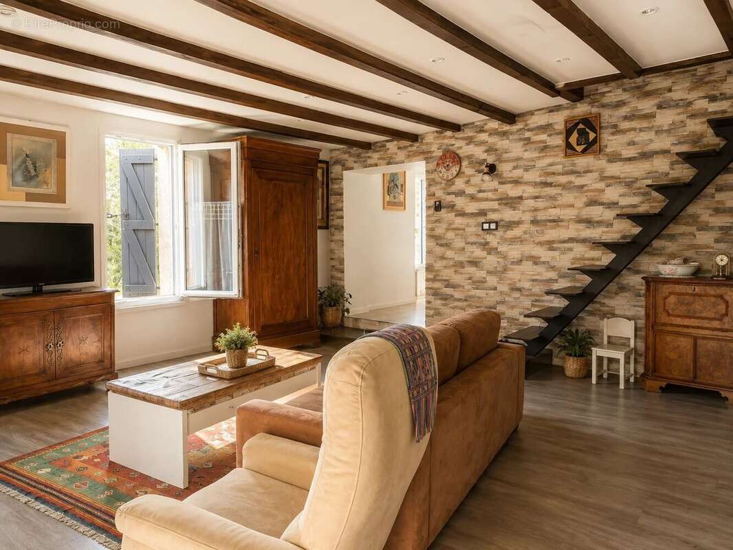 Maison 122 m² à Laruscade  - photo 5