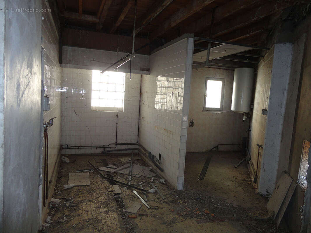 Commerce à LAPALISSE