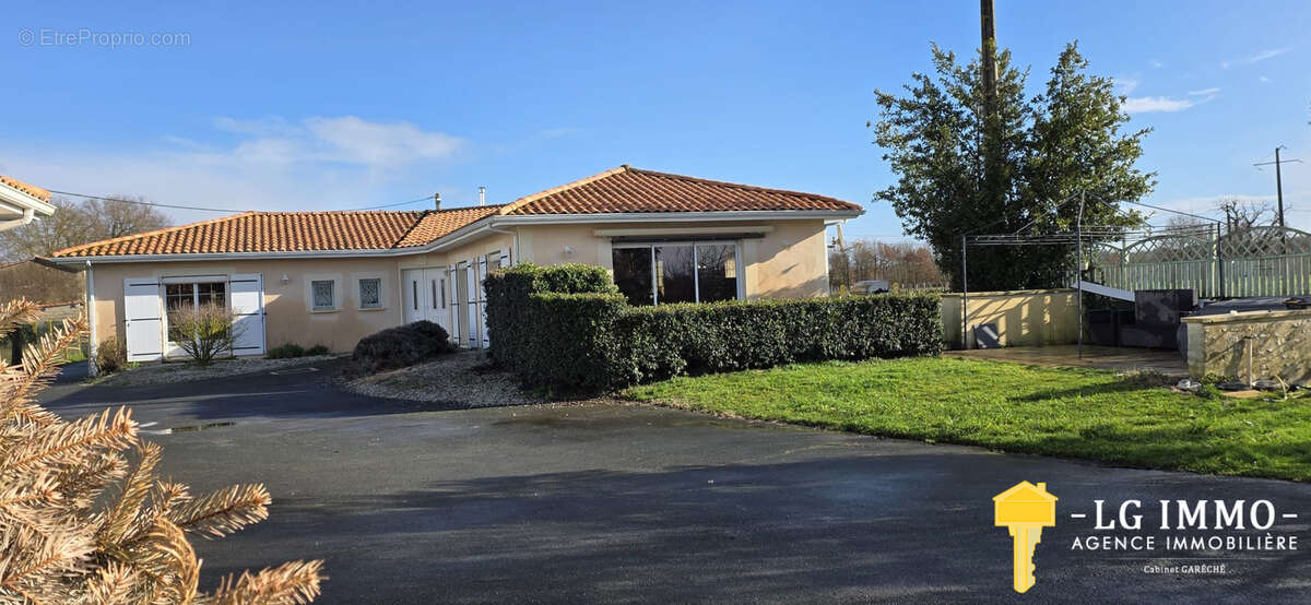 Maison à MEURSAC