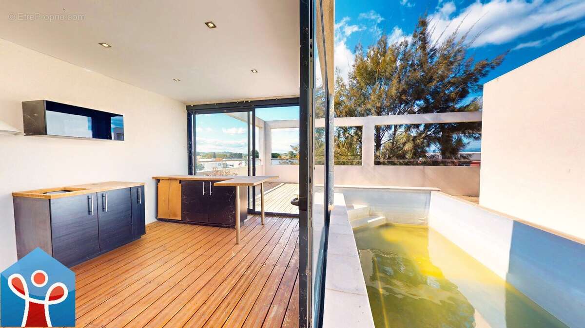 Commerce à LIGNAN-SUR-ORB