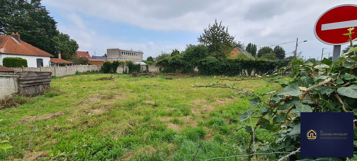 Terrain à LE QUESNOY
