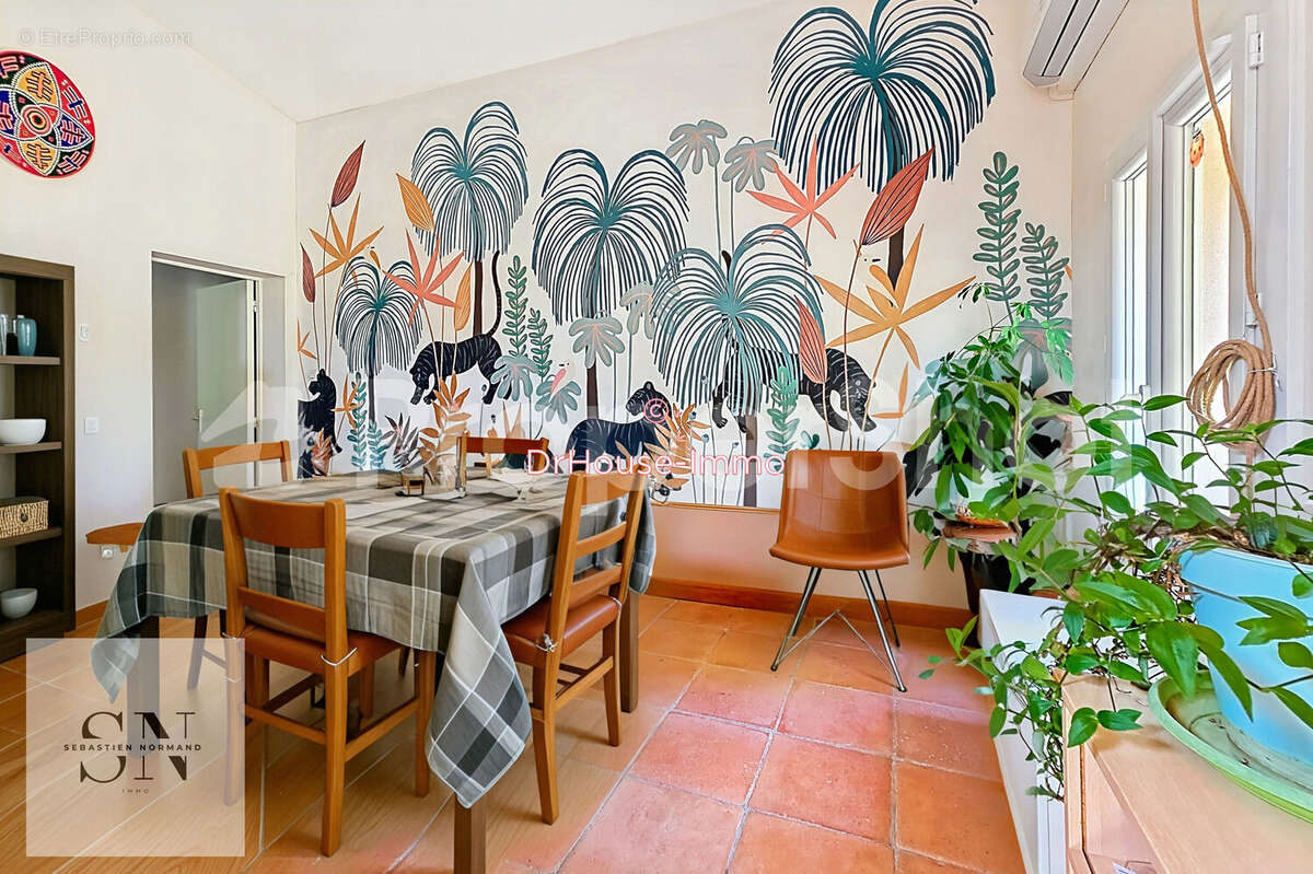 Maison à PUJOLS