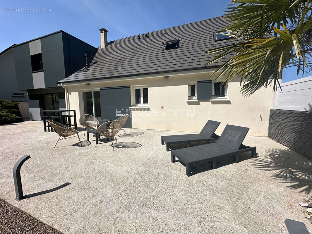 Maison à MONTVILLE