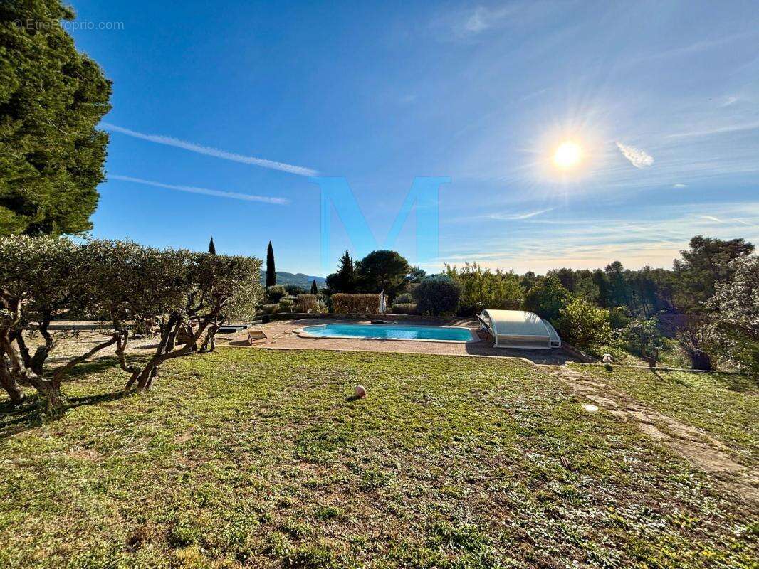 La Cadière-d’Azur À quelques minutes des plages : Magnifique maison de plain-pied de 177 m², lumineuse et sans vis-à-vis - photo 20