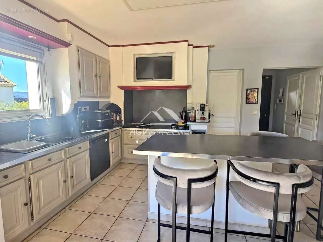 Maison à SAINT-CHRISTOL-LES-ALES