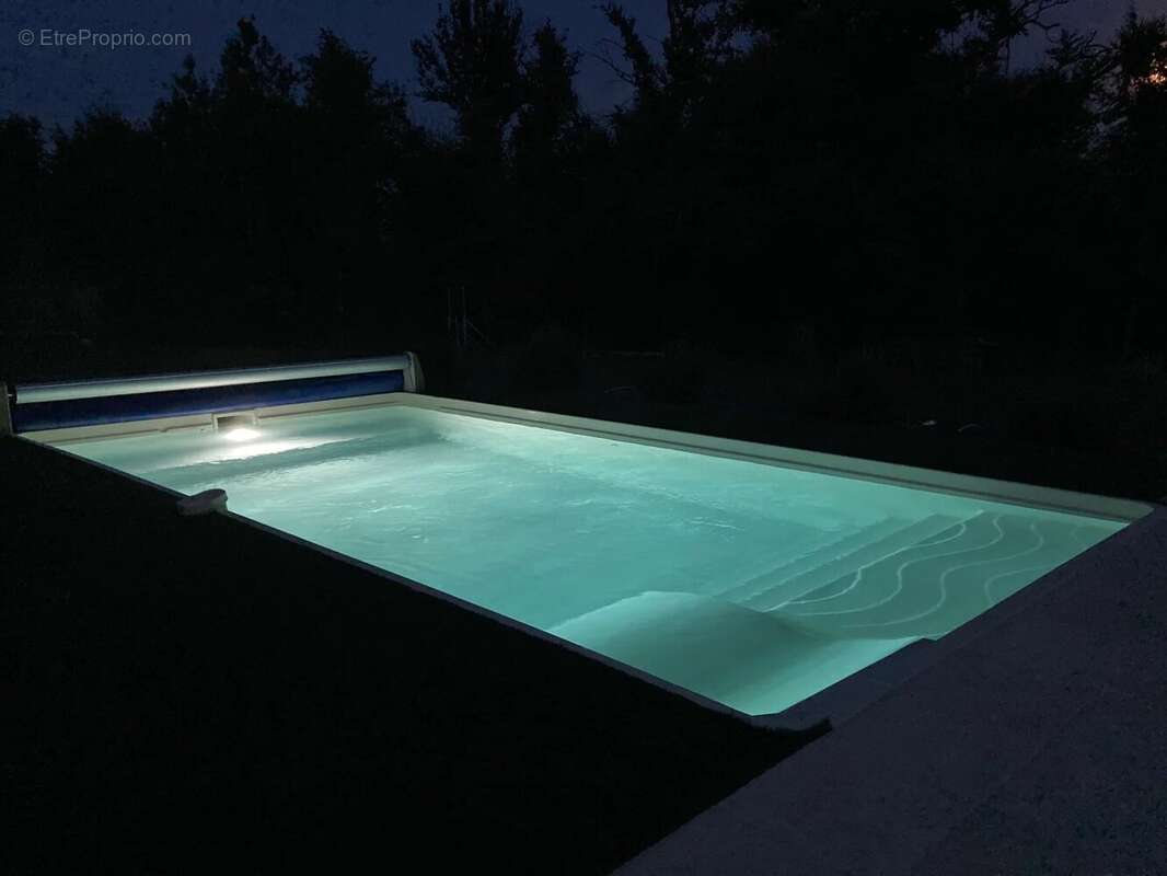 Maison de 187 m²  offrant 4 chambres avec piscine - photo 16