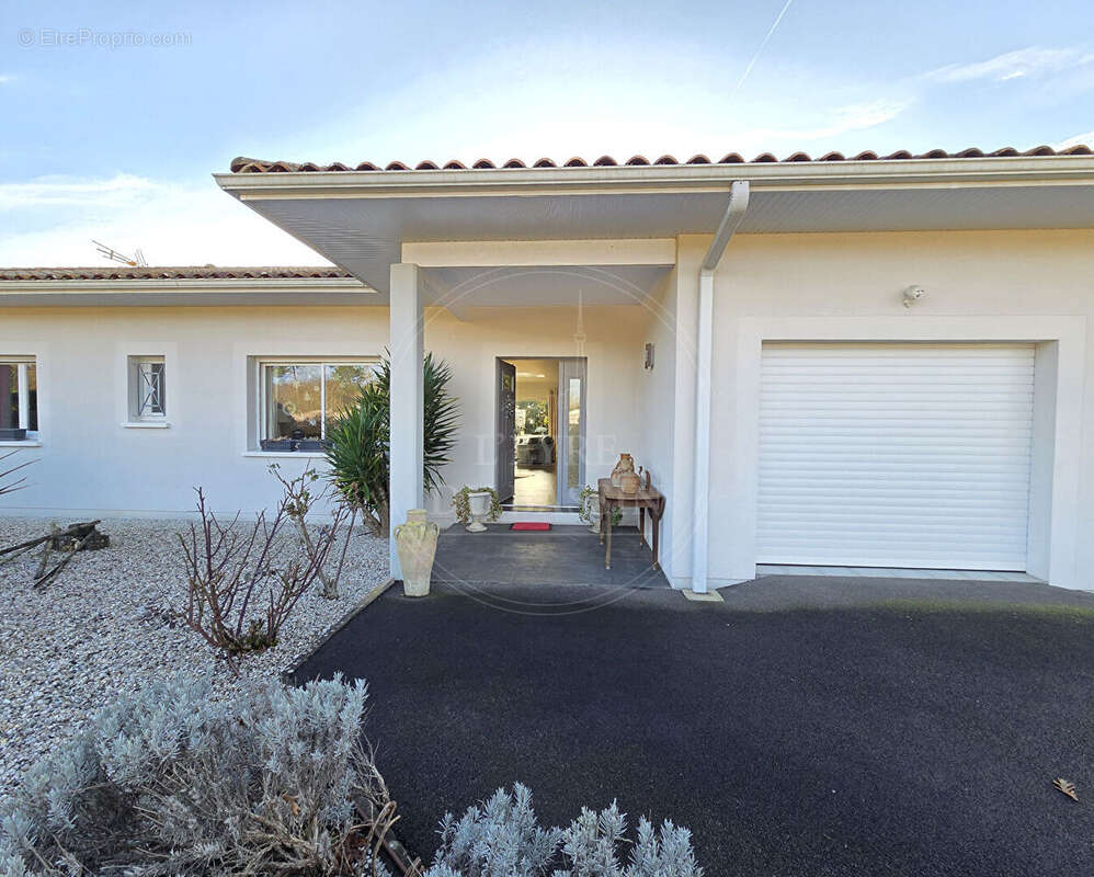 Maison à MIOS