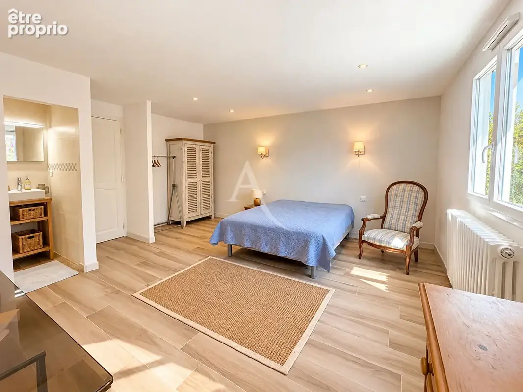 Maison Sete Mont Saint Clair 230 m² - photo 13