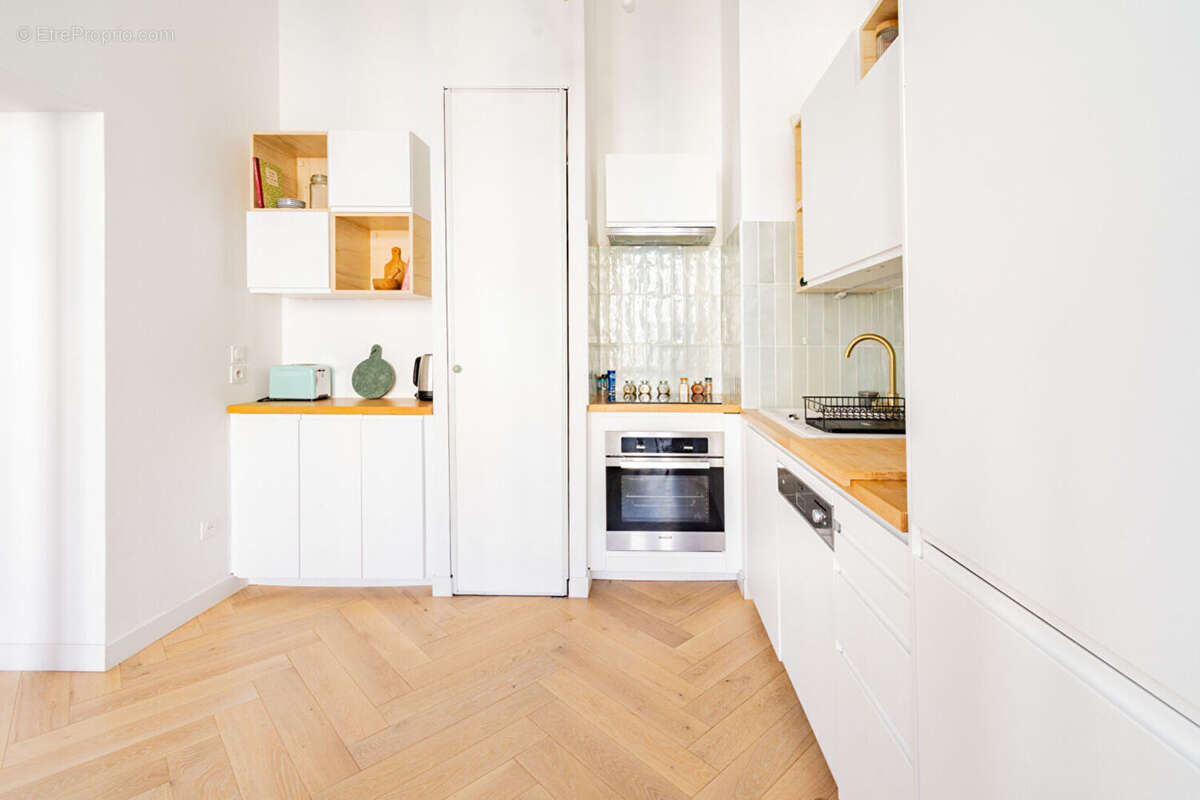 Appartement à MARSEILLE-2E