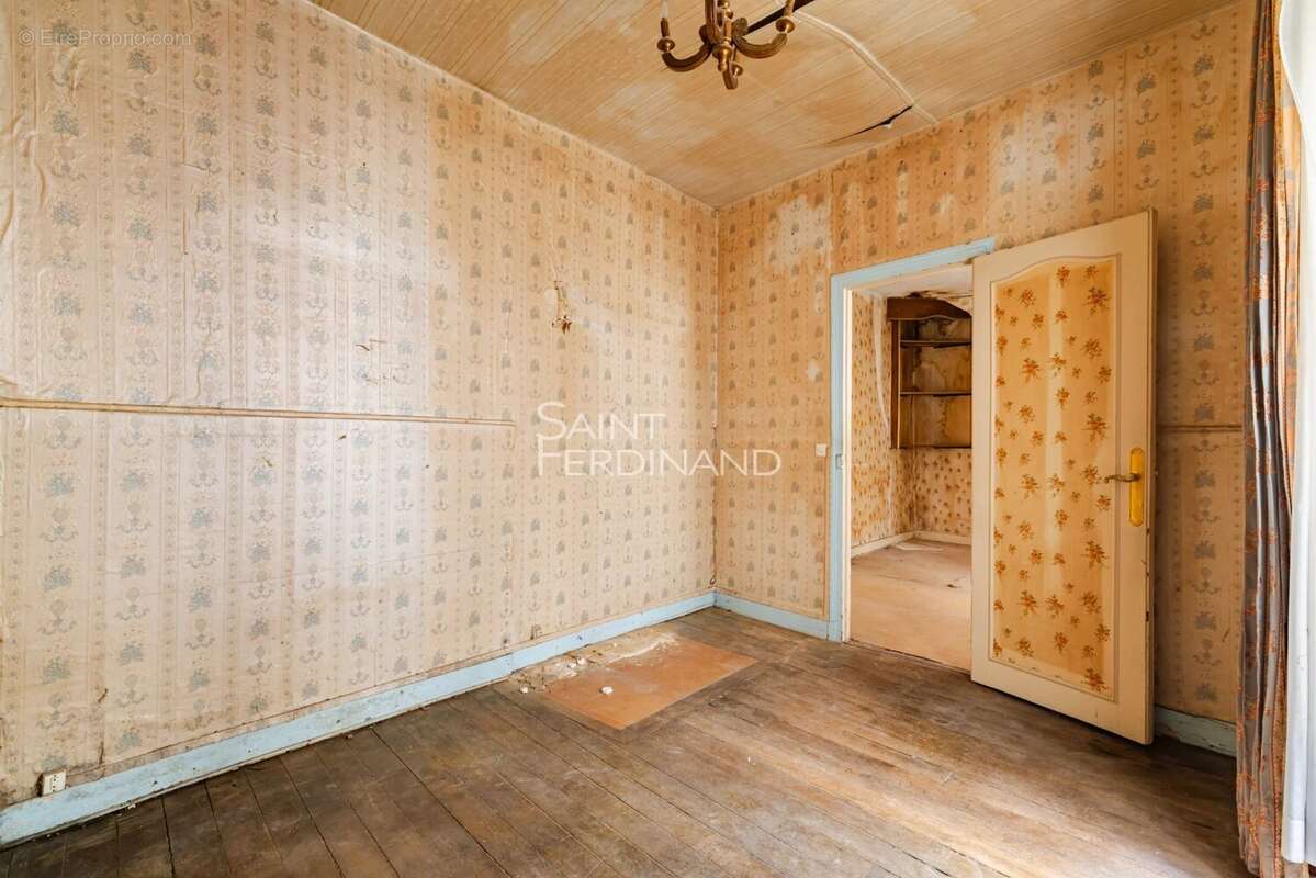 Paris 17ème Coeur des Batignolles. Idéal premier achat ou investissement locatif. 2 pièces 1 chambre. - photo 8