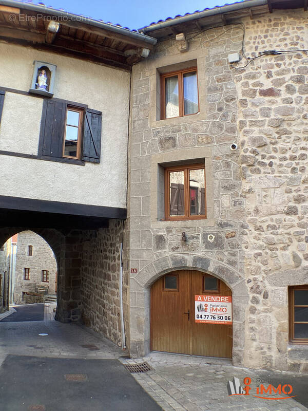 Maison à SAINT-PAL-DE-CHALENCON