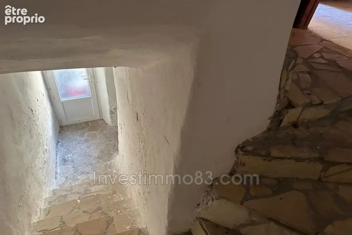 Maison 88 m² à Ampus  - photo 2