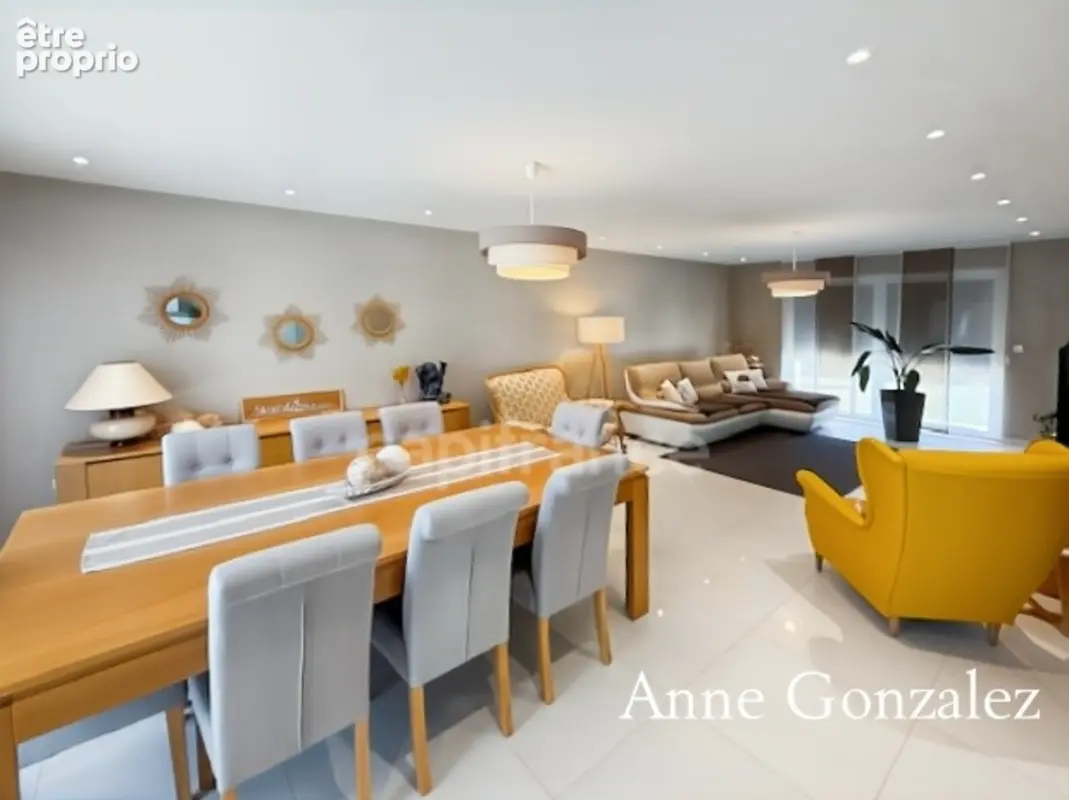 ORLEANS-SUD, à vendre belle maison familiale édifiée sur un beau jardin clos et paysager de 1130 m2 avec piscine, salle à manger - photo 4