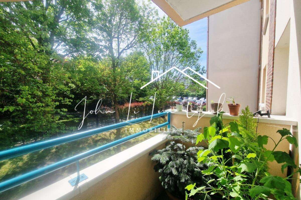 Appartement à BEAUCHAMP