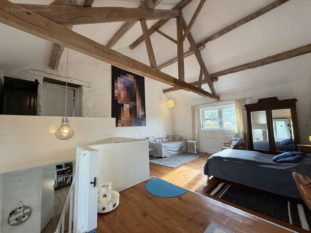 Maison à MONTIGNY-EN-MORVAN