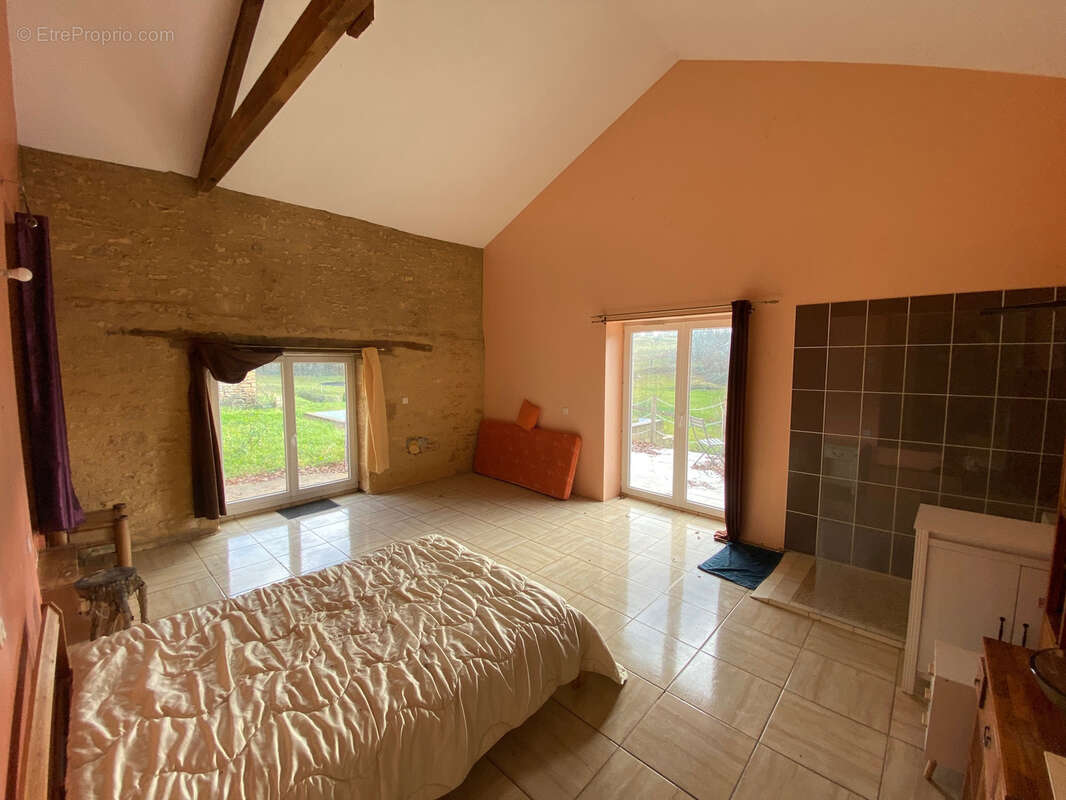 Maison à PUY-L'EVEQUE