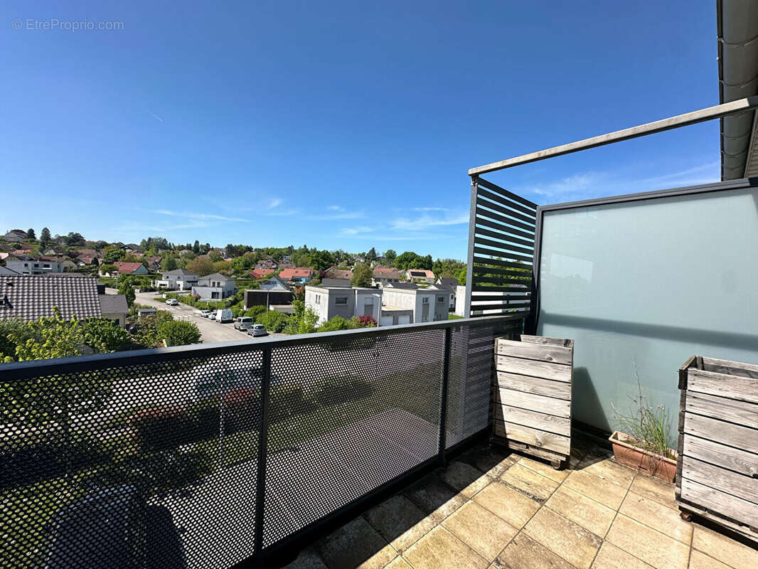 Appartement à SERRE-LES-SAPINS