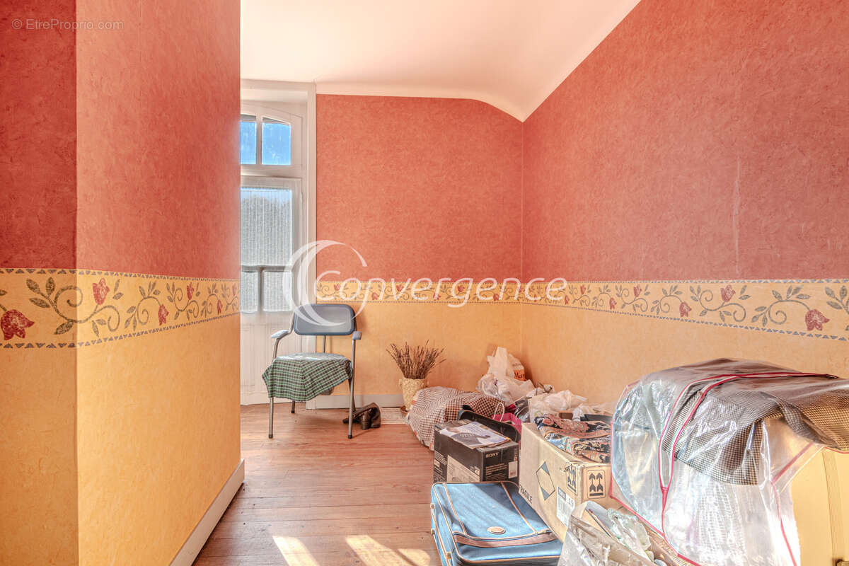 Maison à LA PORCHERIE