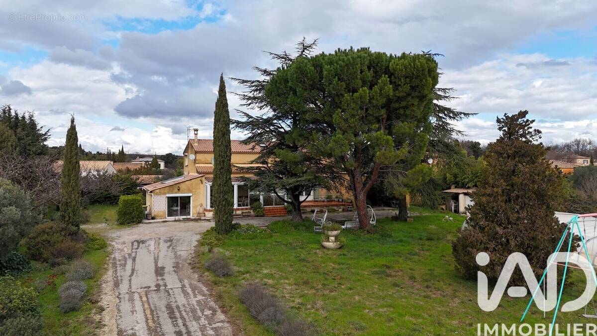 Photo 1 - Maison à ROCHEFORT-DU-GARD