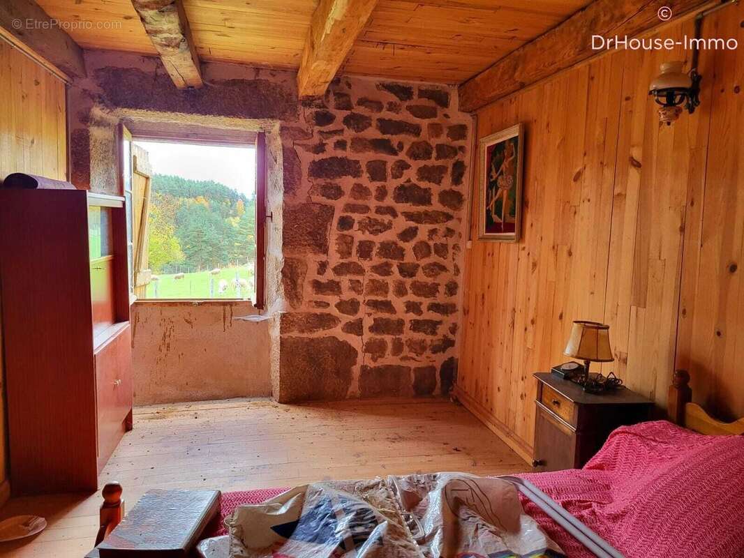 Maison à CROISANCES