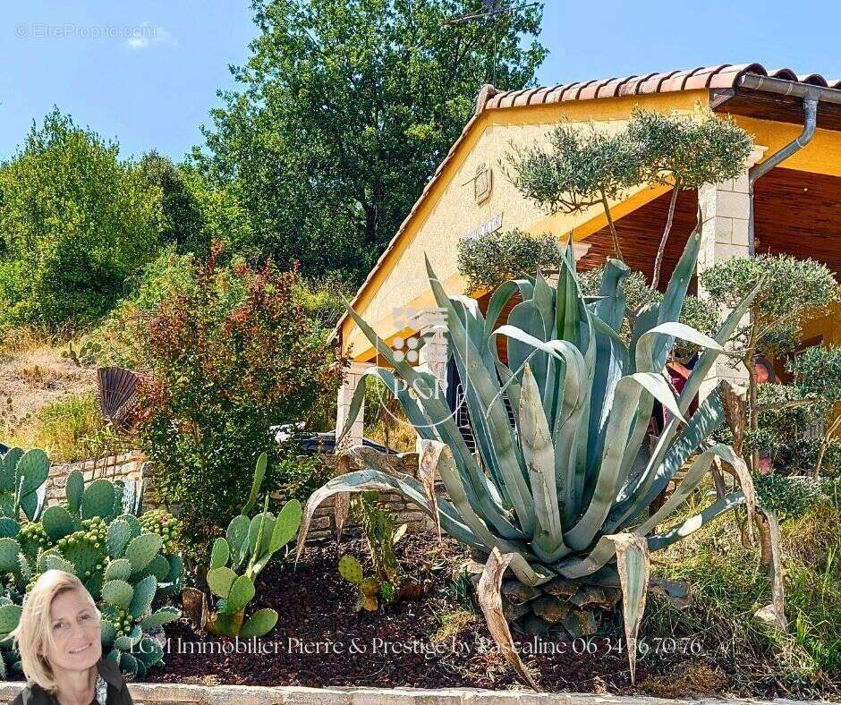 Maison À Vendre - avec piscine, garage et dépendances - photo 5