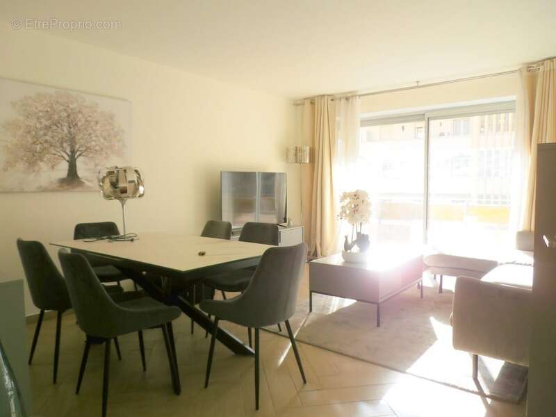 Appartement à MARSEILLE-5E