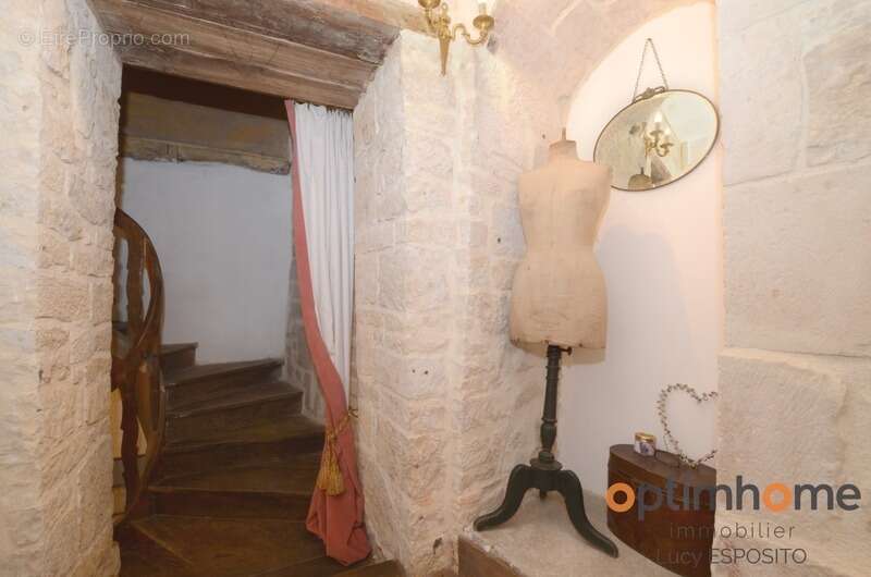 Maison à NANTEUIL-EN-VALLEE