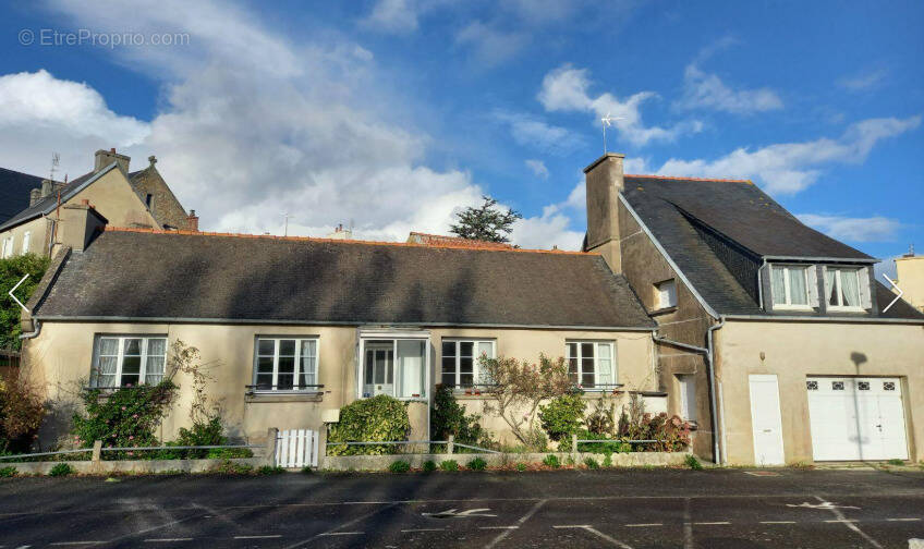 Maison à CAMARET-SUR-MER