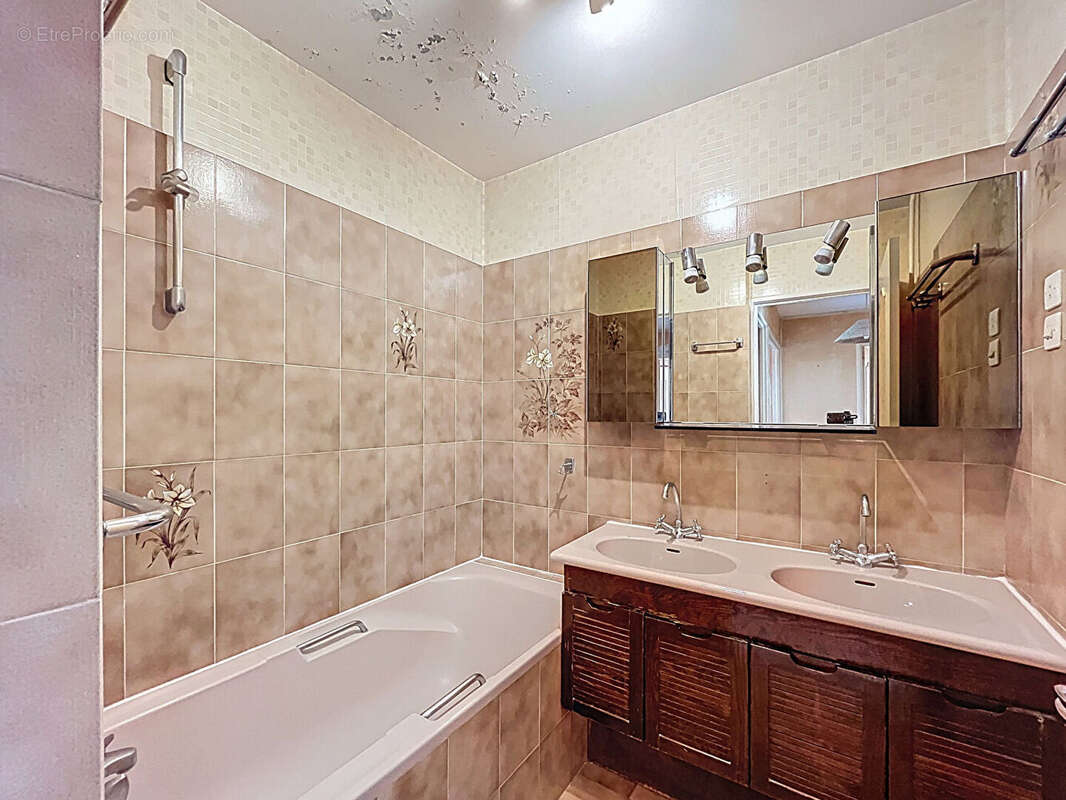 Appartement à SAINT-MICHEL-SUR-ORGE