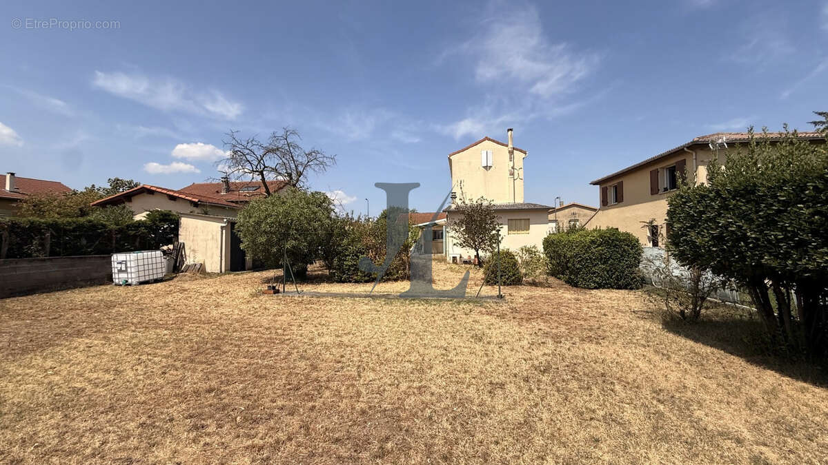Maison des annees 30 avec terrain a batir - photo 3