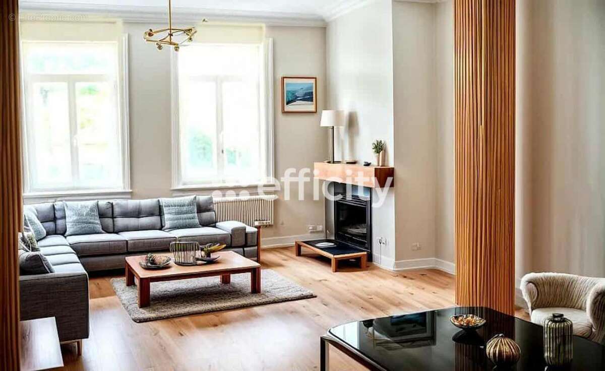 Maison à SAINT-MARTIN-BOULOGNE