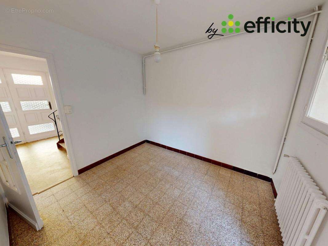 Maison à AULNOYE-AYMERIES