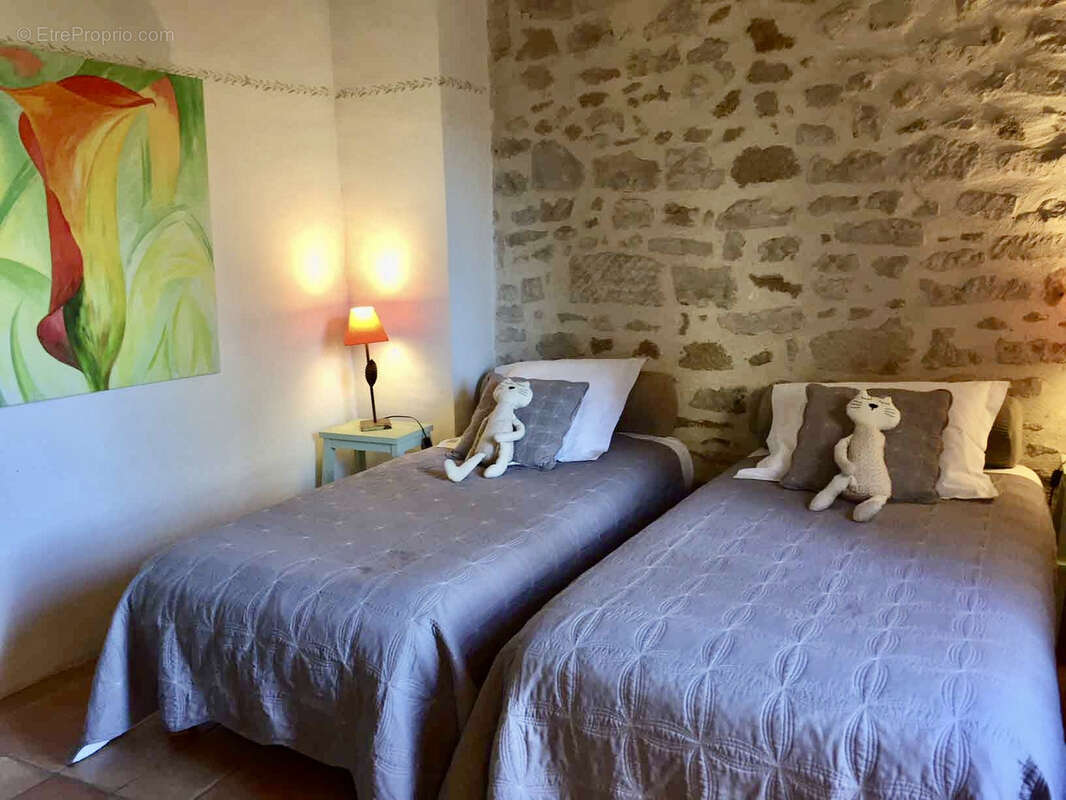 Maison à SUZE-LA-ROUSSE