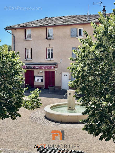 Maison à BRULLIOLES