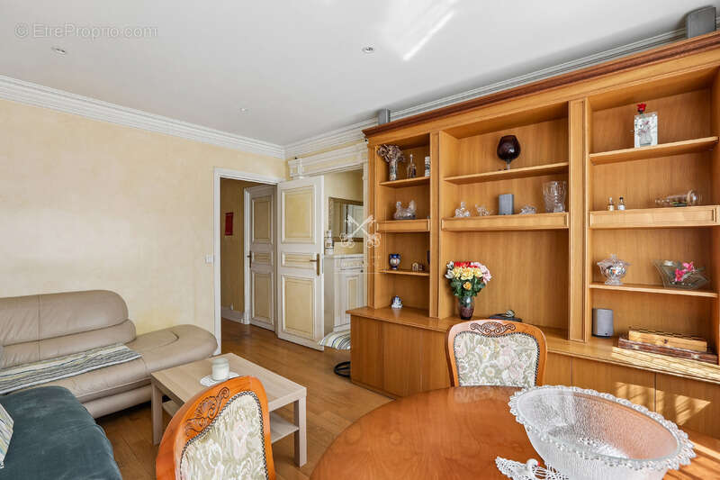 Appartement à PARIS-19E