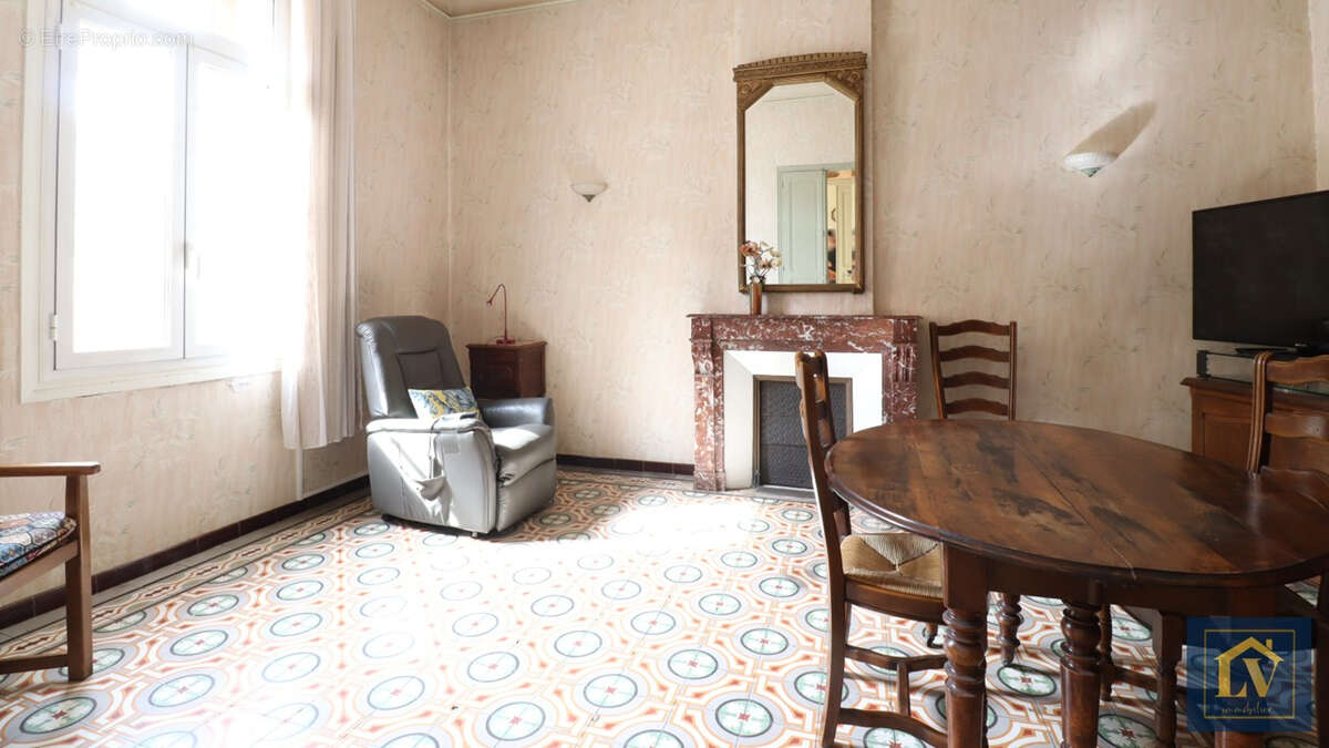 Maison à VILLENEUVE-LA-RIVIERE