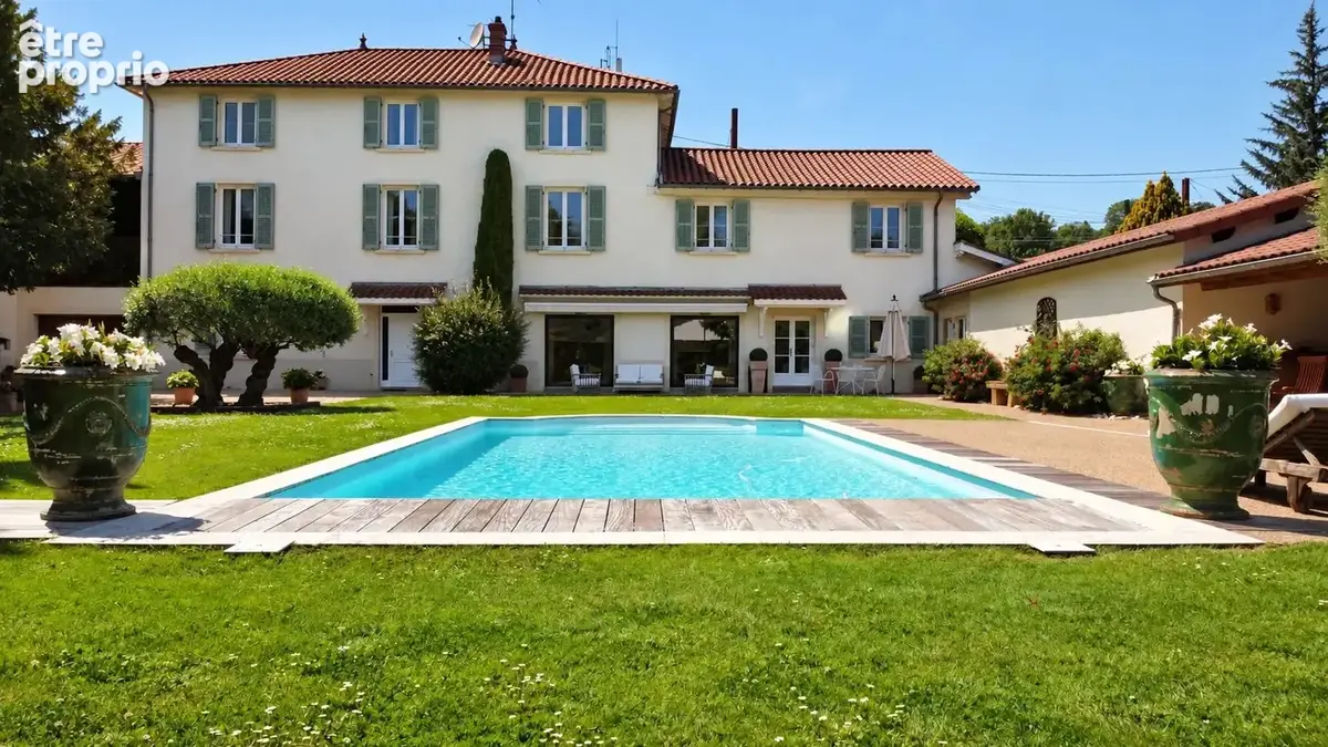Collonges-au-Mont-d’Or - Propriété de caractère avec piscine - photo 1