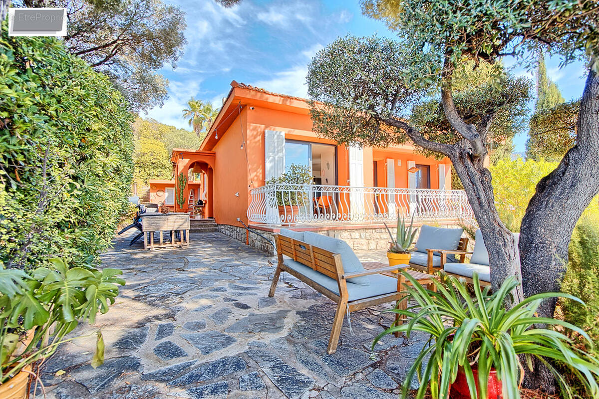 Maison à LA VALETTE-DU-VAR