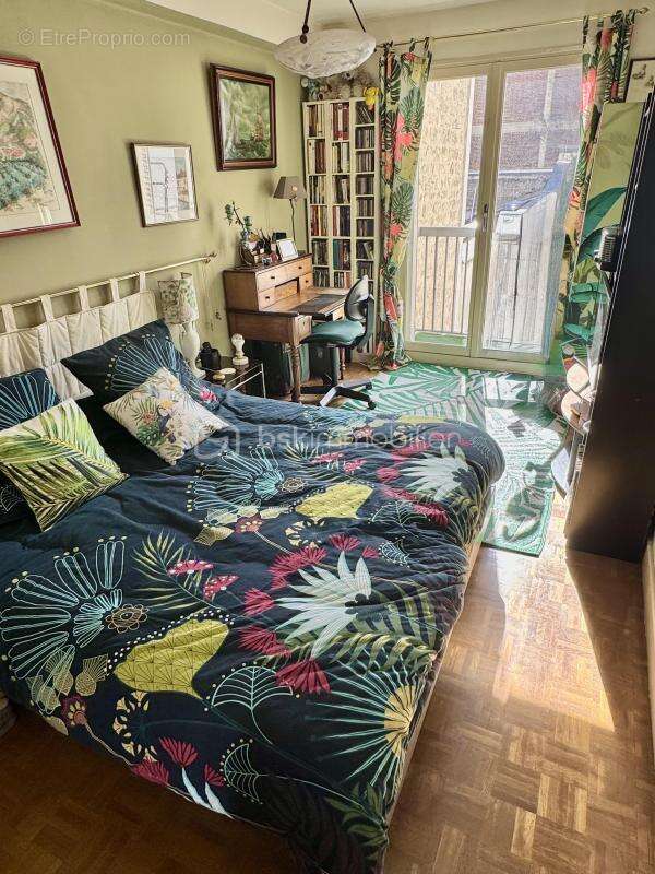 Appartement à PARIS-10E